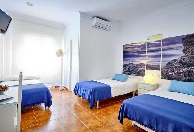مسافرخانه Casa Reyes El Palmar