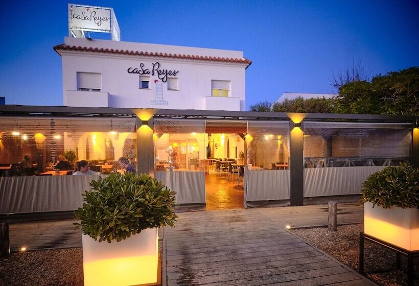 مسافرخانه Casa Reyes El Palmar