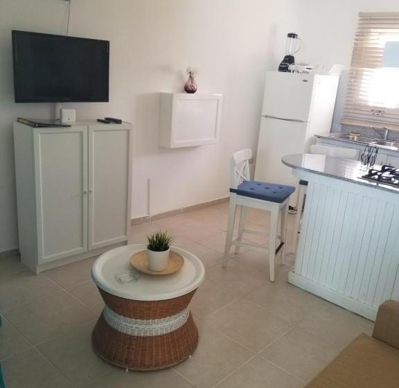 هتل Karimar Beach Condo