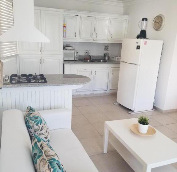 هتل Karimar Beach Condo
