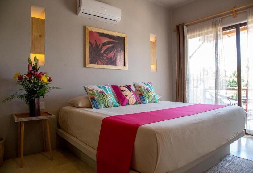 هتل Punta Arena Surf Suites