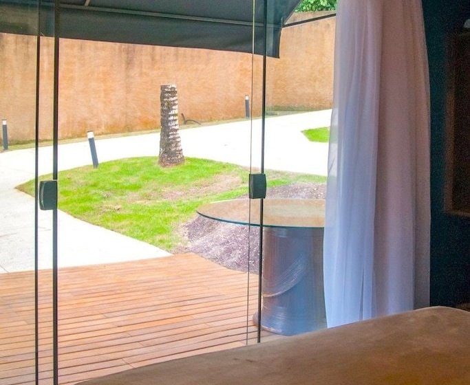 Hotell Velinn Vila M Suites