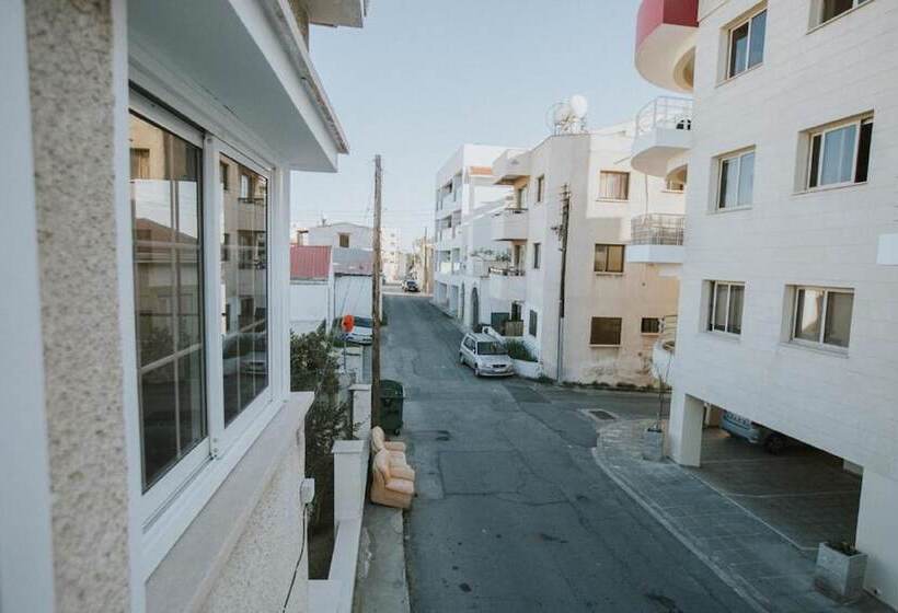 پانسیون Aladdin S Hostel