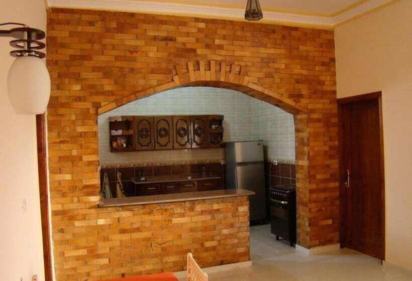 پانسیون Hermina Guest House