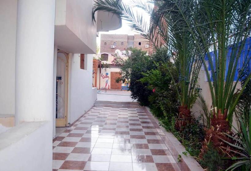پانسیون Hermina Guest House