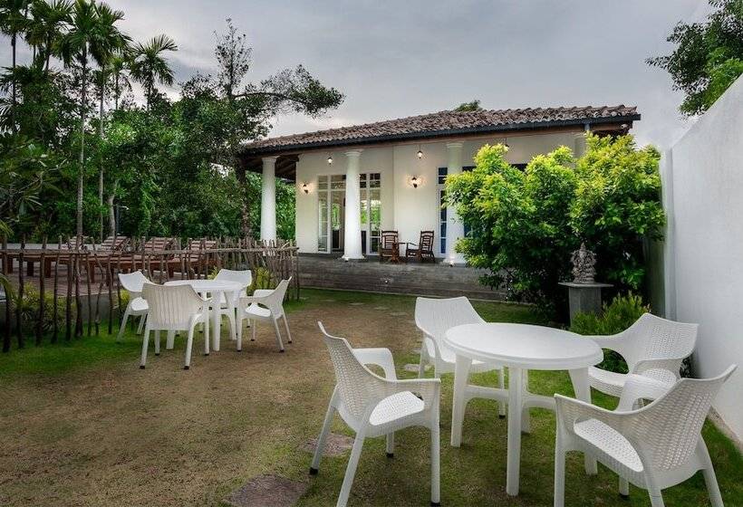 پانسیون Pearl Villa Welhengoda