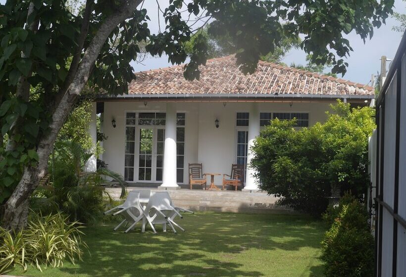 پانسیون Pearl Villa Welhengoda
