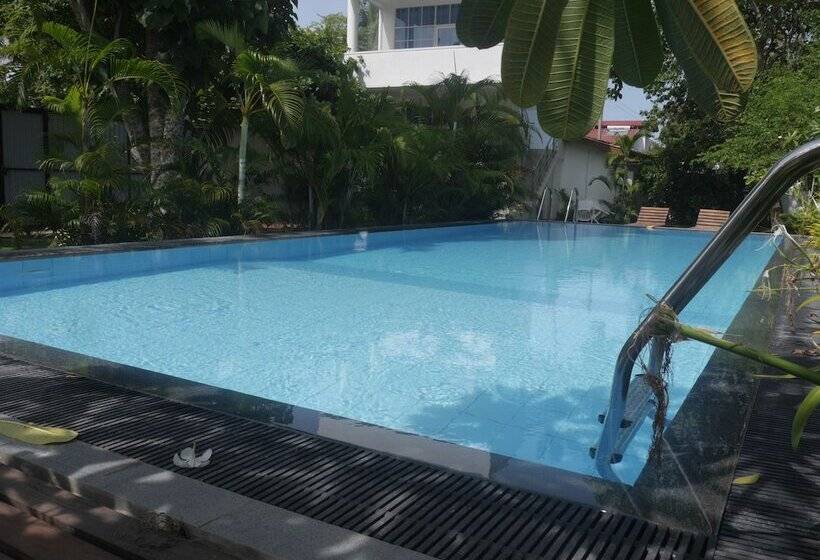 پانسیون Pearl Villa Welhengoda