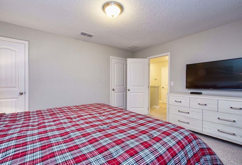 Solterra  6 Bedrooms House W/pool7040sr