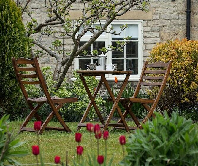 Bramwood Cottages