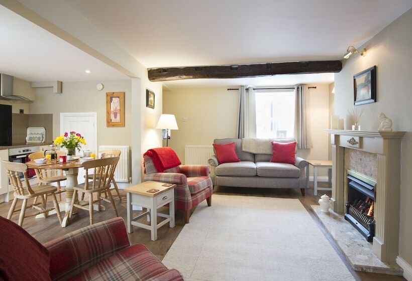 Bramwood Cottages