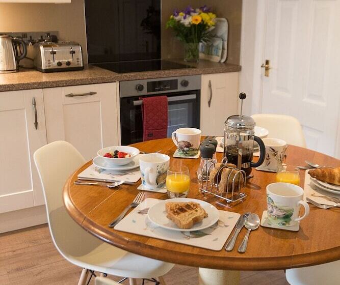 Bramwood Cottages