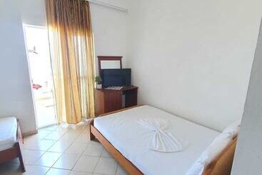 هتل Makla Apartaments