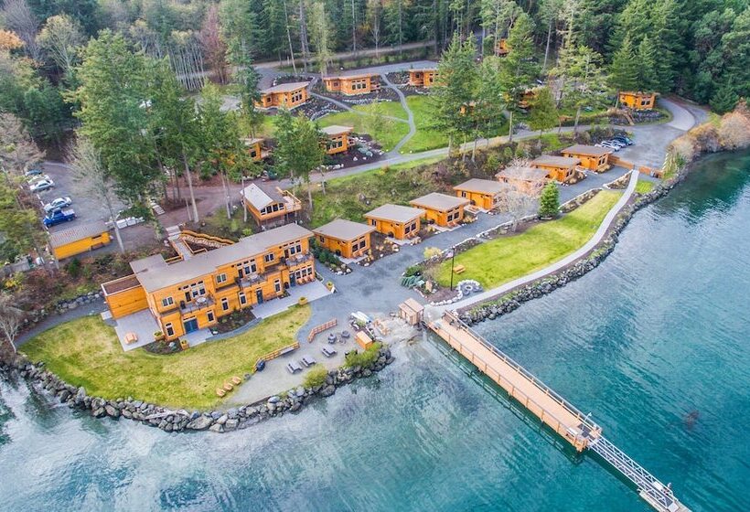 فندق Snug Harbor Resort