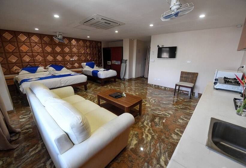 هتل The President