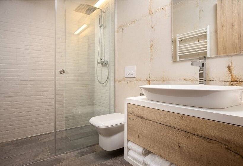 Kanopian Penthouse