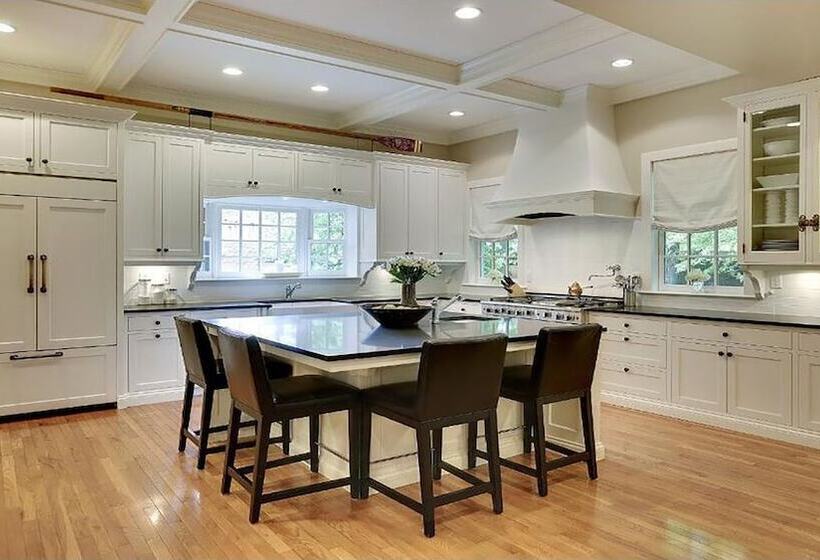 Luxury Georgian Mansion