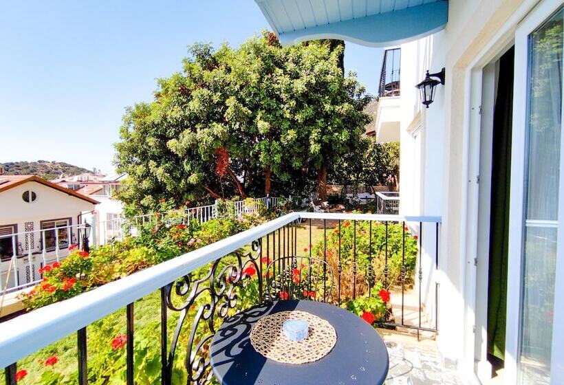 Mavi Kiyi Suites