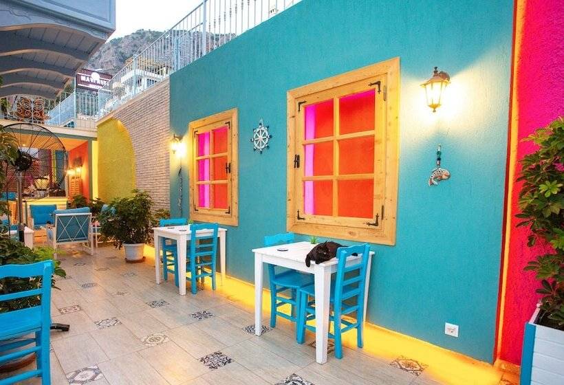 Mavi Kiyi Suites