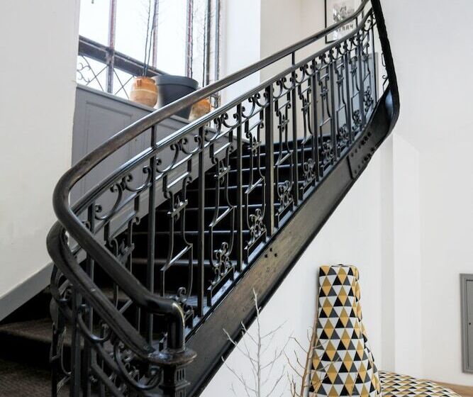اقامتگاه Résidence Du Chateau De Bégué