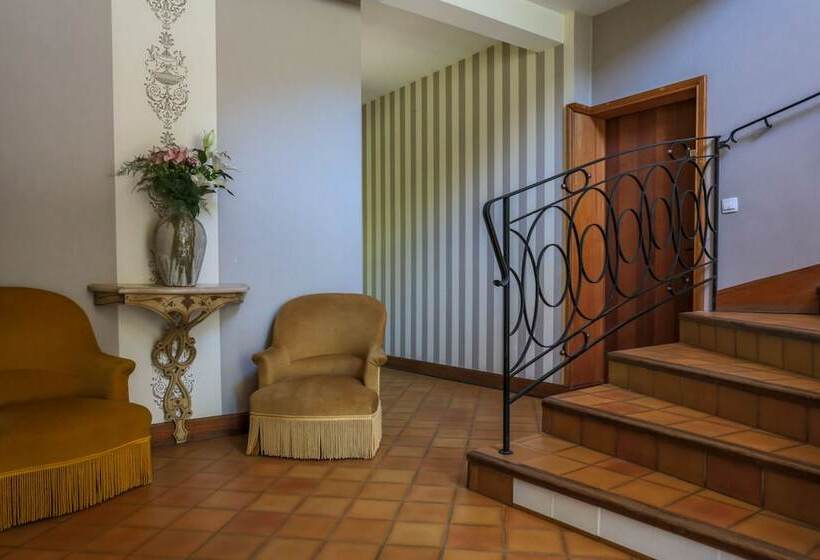 اقامتگاه Résidence Du Chateau De Bégué
