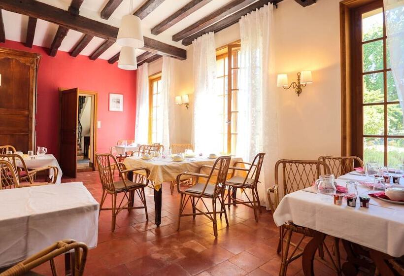 اقامتگاه Résidence Du Chateau De Bégué