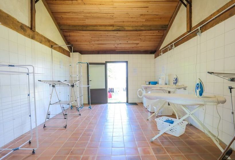 اقامتگاه Résidence Du Chateau De Bégué