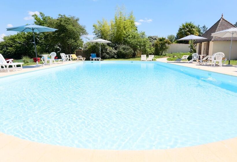 اقامتگاه Résidence Du Chateau De Bégué