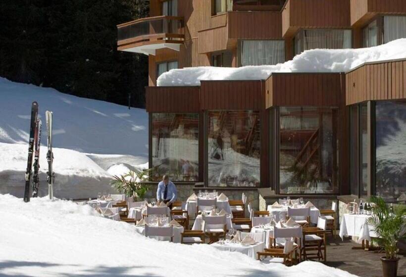 استراحتگاه Residence Le Domaine Du Jardin Alpin   Courchevel 1850