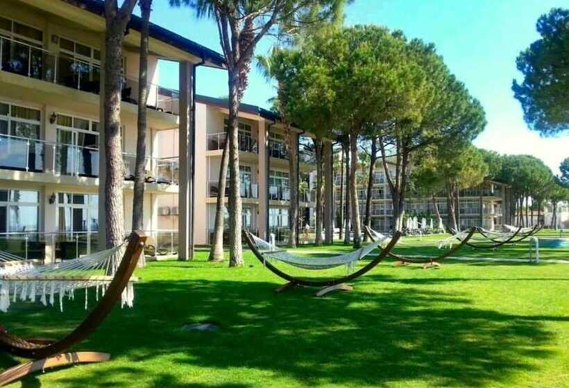 هتل Dobedan World Palace