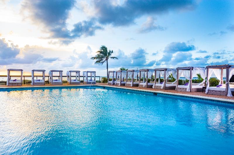 هتل Crown Paradise Club Cancun All Inclusive
