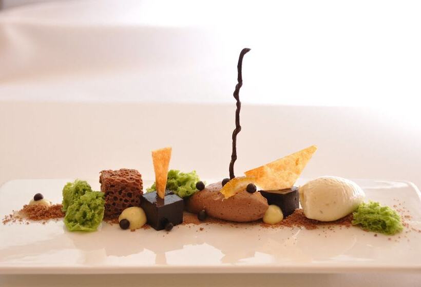 هتل De Nederlanden, Restaurant & Boutique