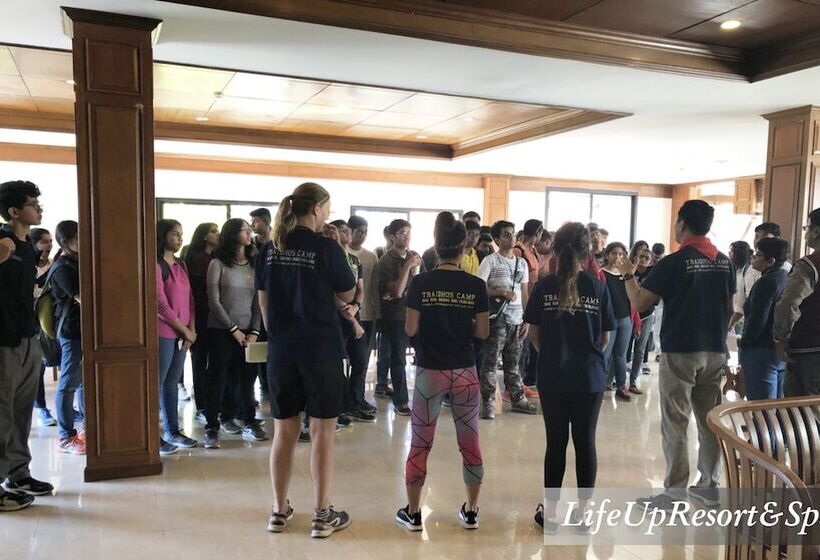 هتل Life Up Resort And Spa