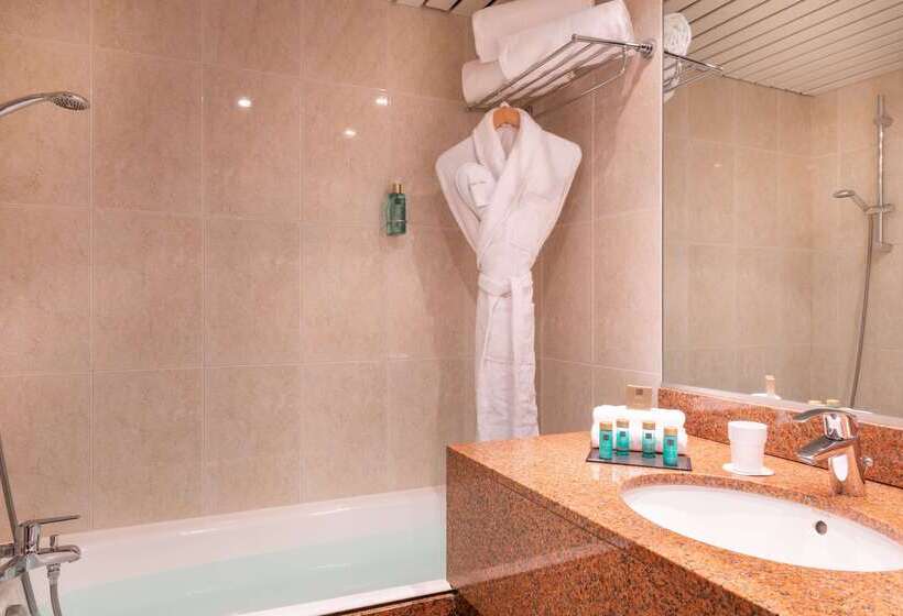 هتل Le M & Spa Bordeaux Aéroport By Hôtels & Préférence