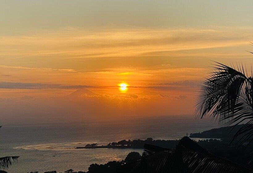 تختخواب و صبحانه Villa Senja Lombok