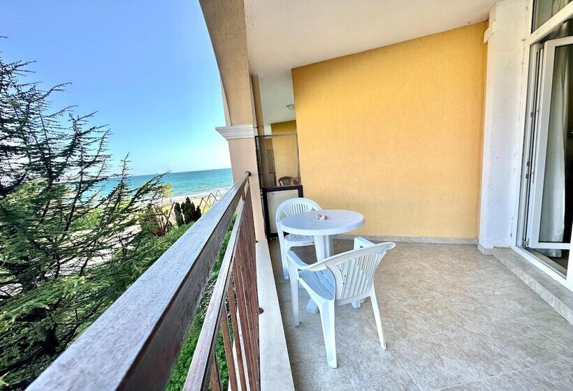 هتل Menada Grand Resort Apartments
