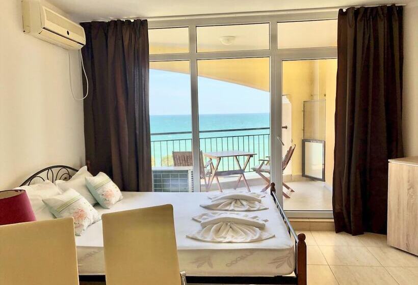 هتل Menada Grand Resort Apartments