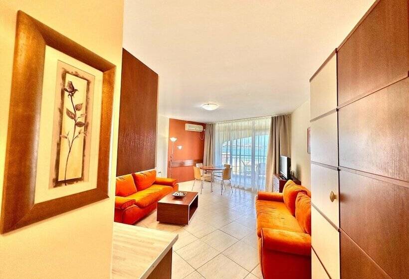 هتل Menada Grand Resort Apartments