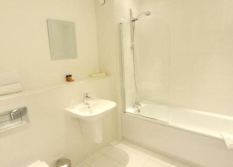 هتل Premier Suites Plus Bristol Cabot Circus