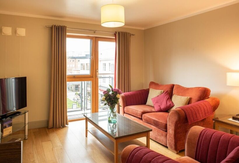 هتل Premier Suites Plus Bristol Cabot Circus