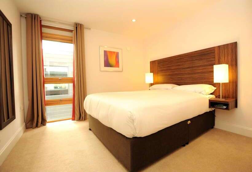 هتل Premier Suites Plus Bristol Cabot Circus