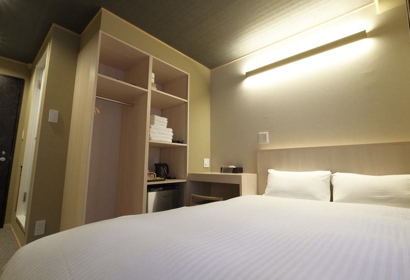 Отель Ookini S Osaka Castle Apartment