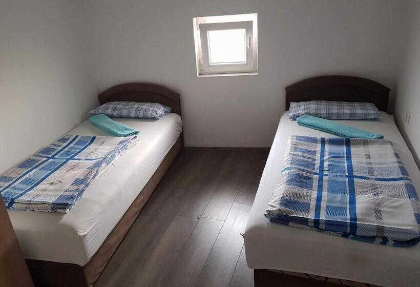 تختخواب و صبحانه Prenociste H2o