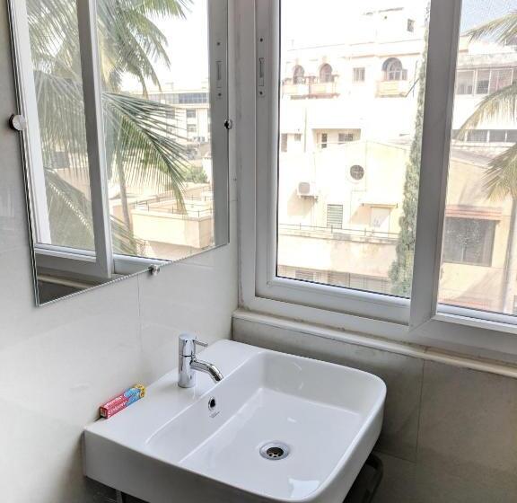 Clyford Suites