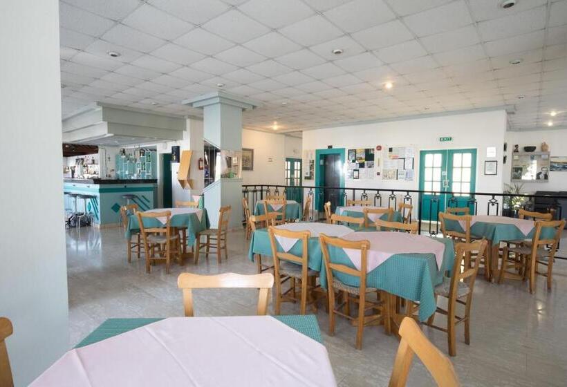 Debbiexenia Hotel Apartments