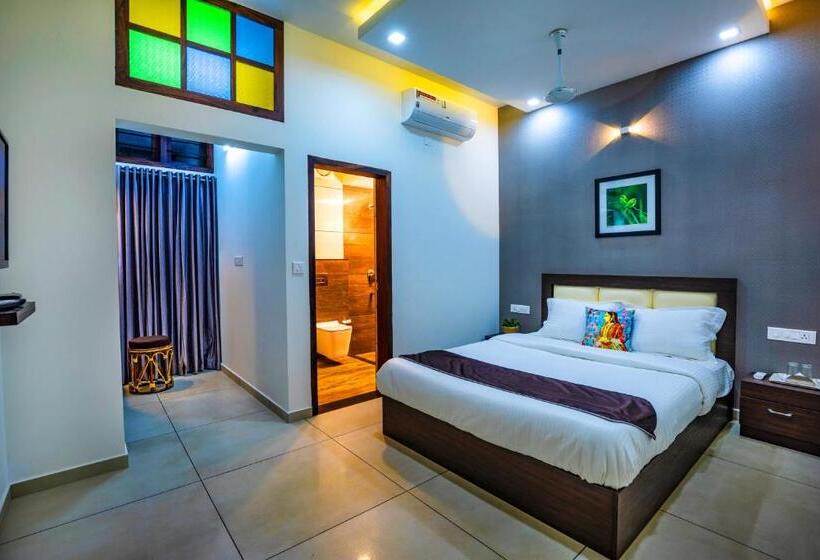 هتل Alleppey Haven Beach Villa