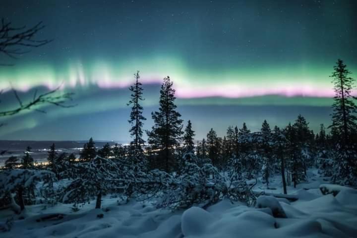 ホテル Karemajat Panorama