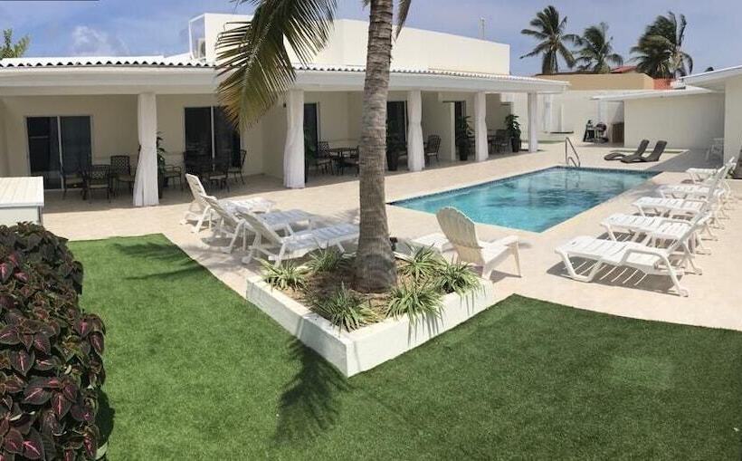 پانسیون Yoyita Suites Aruba