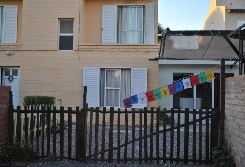Ruca Kiñe Hostel
