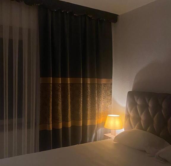 Zani Hostel